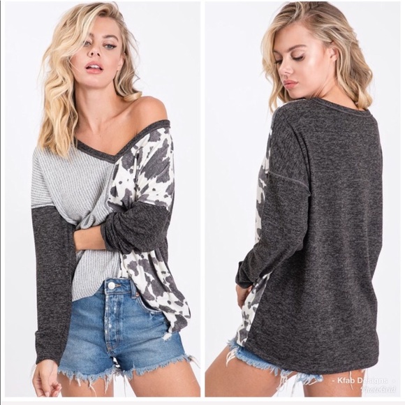 ❤️LAST V Neck Print Block Top w/Contrast Stitching - Picture 4 of 8